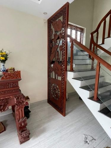 Làm Vách Ngăn Cầu Thang Cầu Giấy