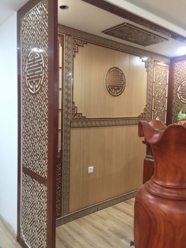 Vách Ngăn Phòng Thờ Chung Cư Gỗ Nhựa
