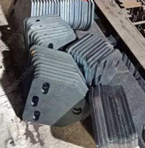 Cắt kim loại giá xưởng