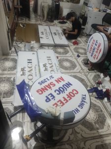 LÀM BIỂN HÚT NỔI ĐÈN LED