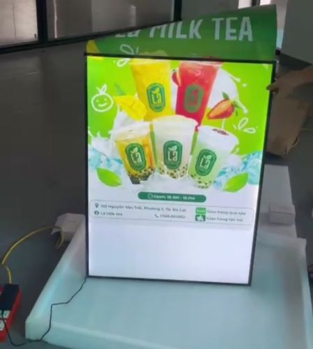 Tranh đèn siêu mỏng thay nội dung siêu nhanh