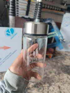 Khắc logo quà tặng phun cát lên thuỷ tinh