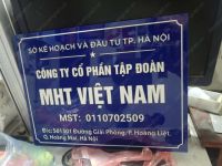 Biển tên công ty bằng mica giá rẻ